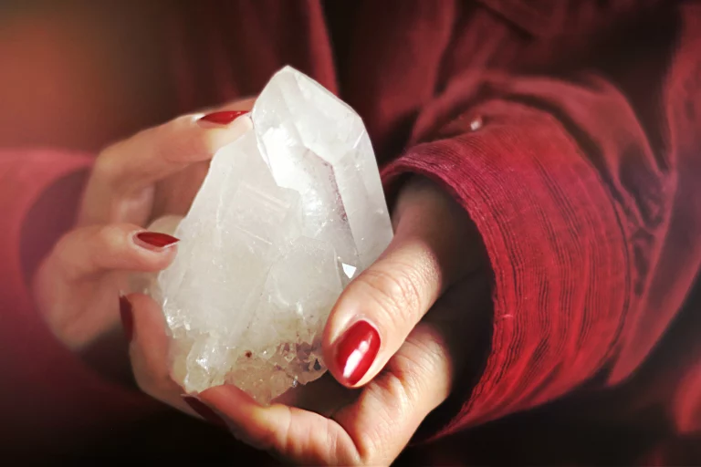 8 Best Crystals For Anxiety & Stress in 2022